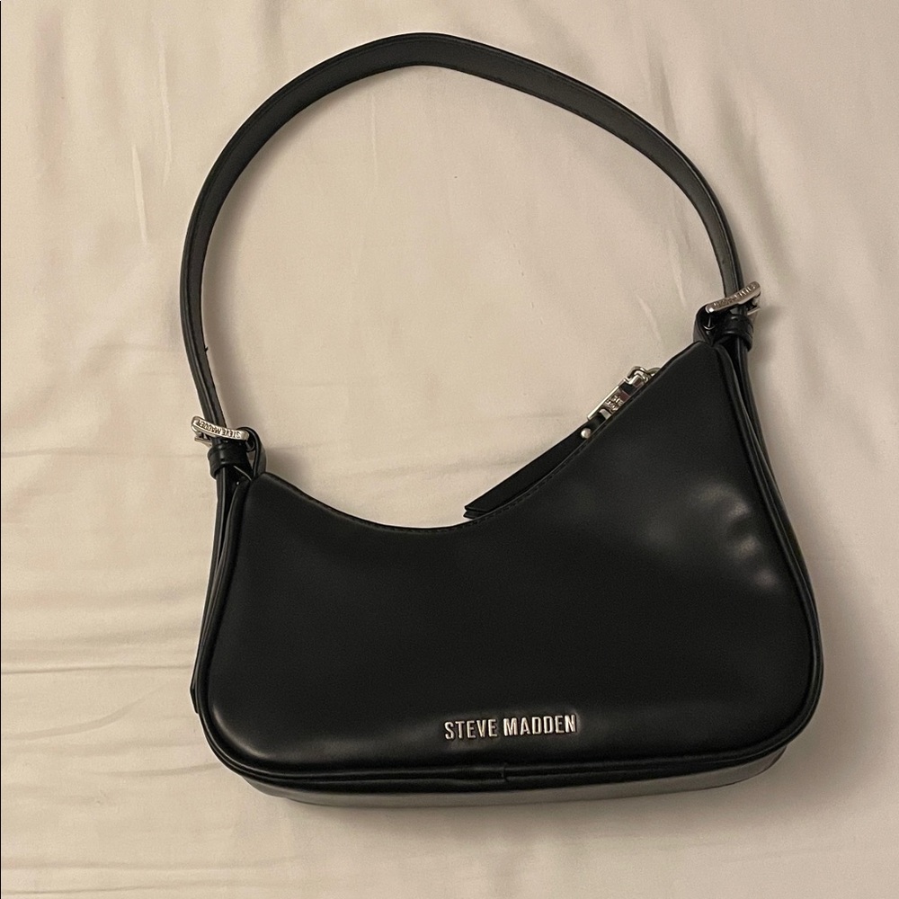 Steve Madden Sleek Black Shoulder Bag